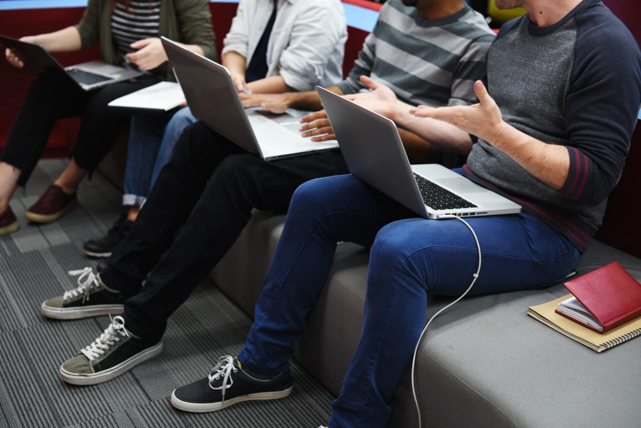Agencia Especializada en Academias y Centros de Formacion