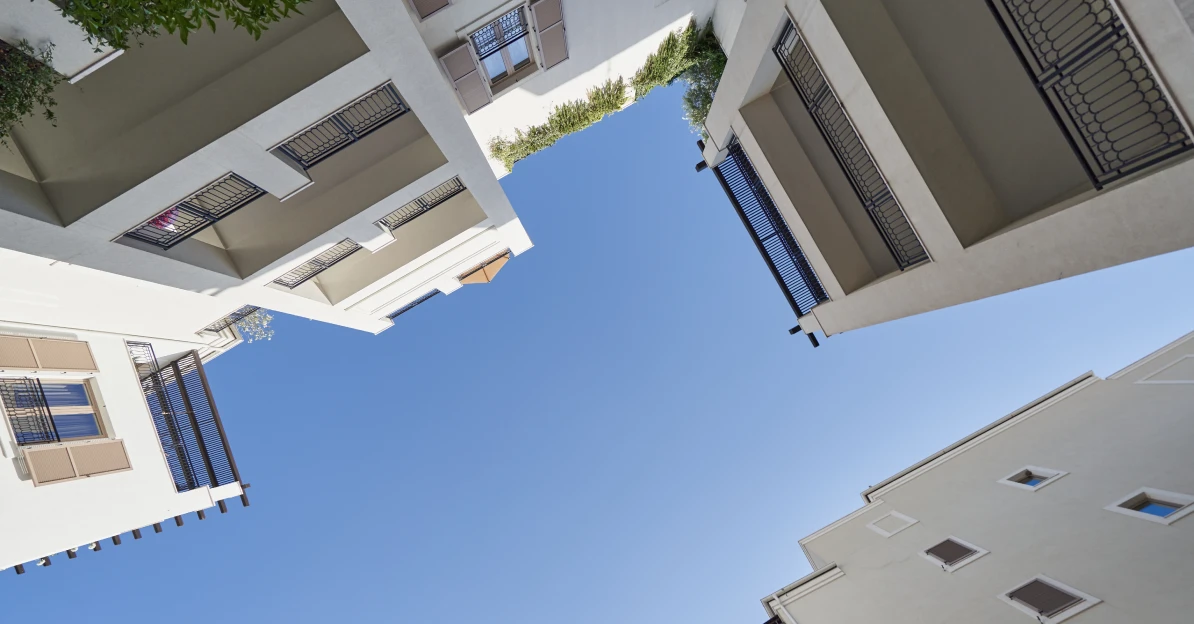 Edificios vista al cielo